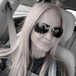 Meet your Posher, Sharon